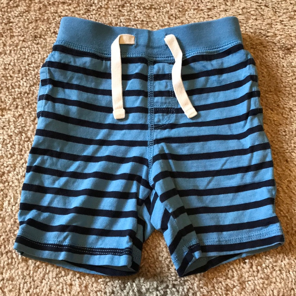 Gap stripe shorts